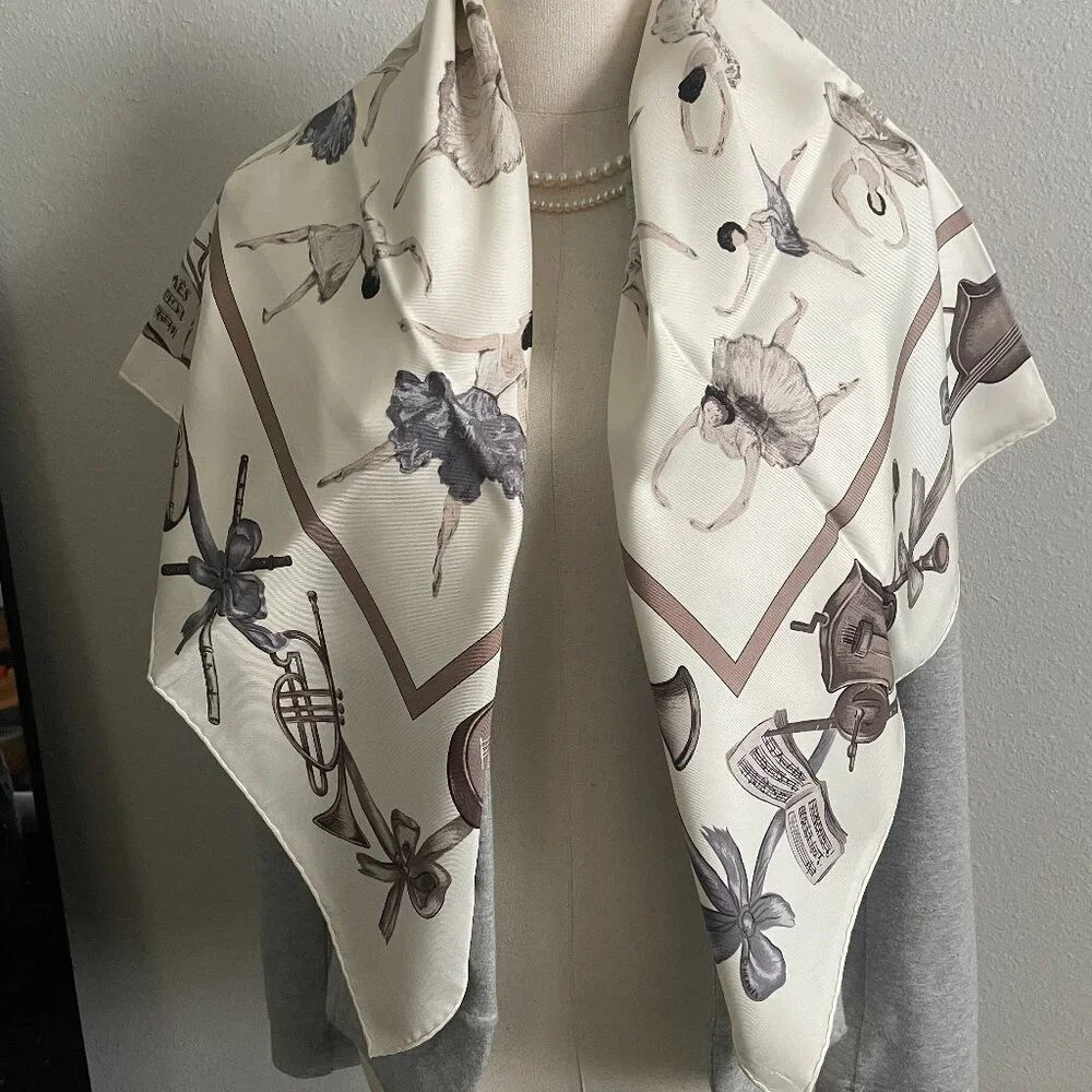 Hermes La Dance silk scarf  90 - Picture 6 of 7